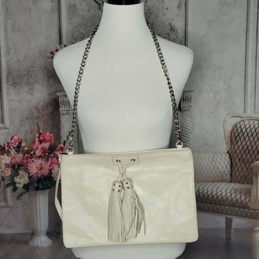 Badgley Mischka Leather Cream Tassle Studs Detachable Chain Shoulder Clutch Bag